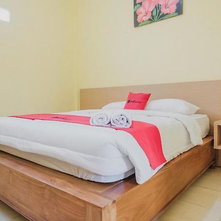 מלון בנדר למפונג Reddoorz Near Rs Imanuel Lampung מראה חיצוני תמונה