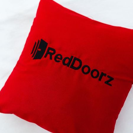 מלון בנדר למפונג Reddoorz Near Rs Imanuel Lampung מראה חיצוני תמונה